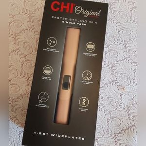 🌺 NWT CHI Original Digital Ceramic Flat/Curling Iron